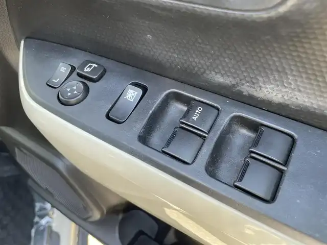 スズキ クロスビー HYBRID MX 石川県 2018(平30)年 6.4万km キャラバンアイボリーパールメタリック/ホワイト 2トーンルーフ 純正メモリーナビ/純正CD/DVD再生/フルセグTV/ETC/シートヒーター/純正アルミホイール/スマートキー/プッシュスタート/電動ミラー/保証書
