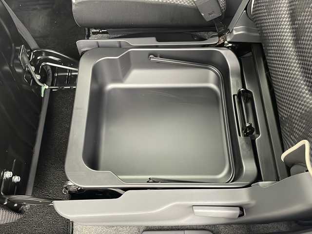 スズキ ハスラー G 埼玉県 2017(平29)年 1.8万km クールカーキPM 社外ナビ　MDV-D404BT/(Bluetooth/CD/DVD/USB/AM/FM)/地デジワンセグ/バックカメラ/ETC/運転席・助手席シートヒーター/衝突軽減ブレーキ/アイドリングストップ/プッシュスタート/シガーソケット/ダブルエアバッグ/純正ドアバイザー/社外フロアマット
