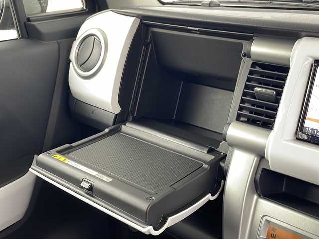 スズキ ハスラー G 埼玉県 2017(平29)年 1.8万km クールカーキPM 社外ナビ　MDV-D404BT/(Bluetooth/CD/DVD/USB/AM/FM)/地デジワンセグ/バックカメラ/ETC/運転席・助手席シートヒーター/衝突軽減ブレーキ/アイドリングストップ/プッシュスタート/シガーソケット/ダブルエアバッグ/純正ドアバイザー/社外フロアマット
