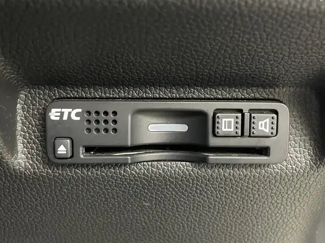 ホンダ フリード＋ G ホンダセンシング 埼玉県 2016(平28)年 12.2万km ルナシルバーM 純正ナビ 両側電動スライドドア バックカメラ LEDヘッドライト ETC　前後ドライブレコーダー　追従走行　寒冷地仕様　フルフラット　ウォークスルー　ハーフレザーシート　フルセグ　衝突被害軽減