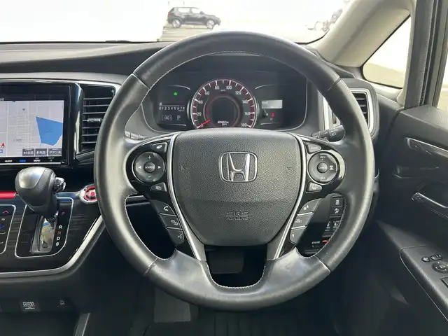 ホンダ オデッセイ アブソルート・EXホンダセンジング 静岡県 2019(平31)年 8万km プラチナホワイトパール 純正9インチナビ/フルセグTV/ETC2.0/全周囲モニター/フリップダウンモニター/ハーフレザーシート/パワーシート/シートヒーターD＋N/LEDヘッドライト/ホンダセンシング/デュアルエアコン/本革巻きステアリング/純正17AW