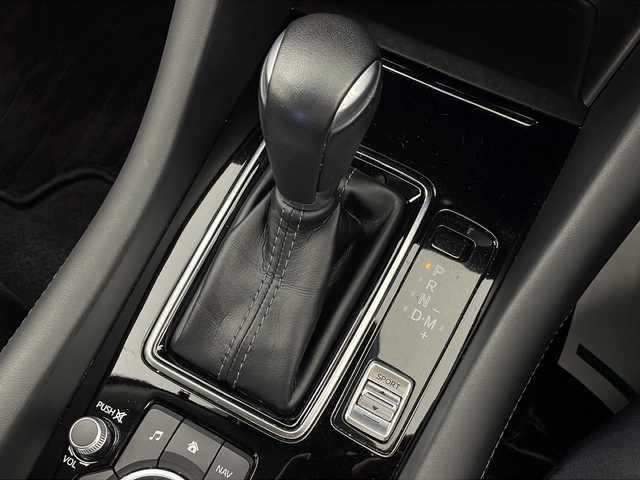 マツダ マツダ６セダン 20S 宮城県 2020(令2)年 8万km スノーフレイクホワイトパールマイカ 禁煙車/i-ACTIVSENSE/・スマートシティブレーキサポート/・ブラインドスポットモニター/・車線逸脱警報システム/・交通標識認識システム/マツダコネクトナビ/・BT/SD/USB/AUX/バックカメラ/フルセグTV/ETC/革巻ステアリング/ステアリングスイッチ/パドルシフト/LEDヘッドライト/電動パーキングブレーキ/AUTOHOLD/プッシュスタート/スマートキー/横滑り防止装置/純正17インチアルミホイール/純正フロアマット