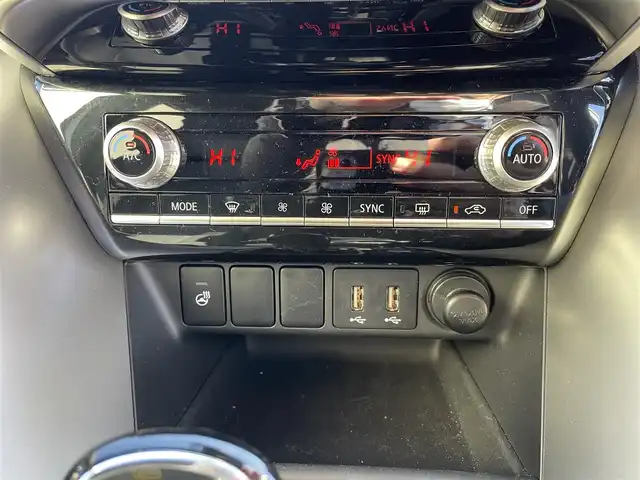 三菱 エクリプス クロス ＰＨＥＶ P 富山県 2020(令2)年 3.1万km ホワイトダイヤモンド アラウンドビューモニター/純正ナビ/フルセグTV/Bluetooth/運転席シートヒーター/助手席シートヒーター/ステアリングヒーター/寒冷地仕様/ハーフレザーシート/ビルトインETC/AC1500W電源/スマートキー×２/レーダークルーズコントロール/ブラインドスポットモニター/ヘッドアップディスプレイ/LEDオートライト/ＬＥＤフォグライト/ルーフレール/ラリーアートフラップ