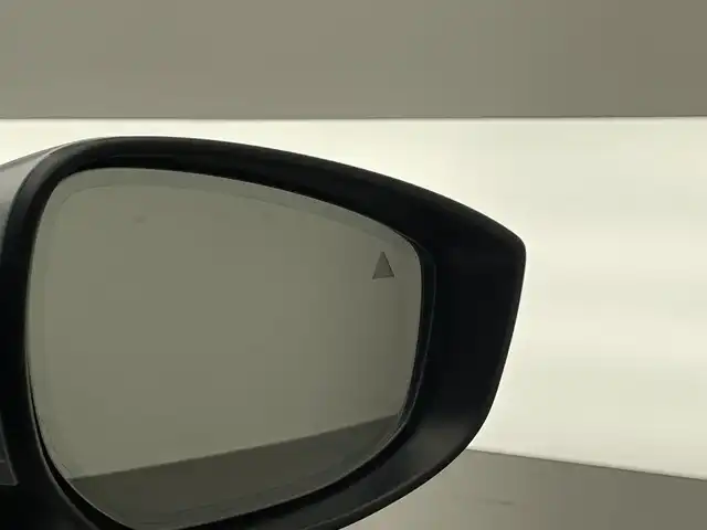 マツダ マツダ３ファストバック 20S バーガンディセレクション 愛知県 2019(令1)年 3万km ソニックシルバーM 純正８．８型ナビ　ＢＯＳＥサウンド　ＢＳＭ　禁煙　ＨＵＤ　赤革　ＨＤＭＩ　パドルシフト　追従クルコン　フルセグ　ＤＶＤ　パワーシート　シートヒーター　ＥＴＣ　ドラレコ　ＬＥＤライト　衝突軽減　コーナーセンサー　ステアリングヒーター　USB　Bluetooth　オートハイビーム　アイドリングストップ　プッシュスタート　スマートキー