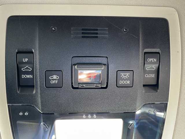 レクサス ＮＸ 300h バージョンL 佐賀県 2015(平27)年 8.2万km グラファイトブラックガラスフレーク エンジンスタートボタン/保証書/取扱説明書/記録簿/MTモード付AT/スマートキー/スペアキー有/クルーズコントロール/Bluetooth接続/CD再生/USB入力端子/ビルトインETC/バックカメラ/サイドカメラ/SD/AUX/フルセグテレビ/純正SDナビ/DVD再生/Blu-ray再生/サンルーフ/電動リアゲート/純正フロアマット/全席パワーシート/前席シートヒーター/前席エアシート/純正アルミホイール/ABS/横滑り防止装置/前後コーナーセンサー/盗難防止装置/オートライト/LEDライト/ステアリングスイッチ/ステアリングヒーター/パドルシフト/ブレーキホールド/シートメモリ