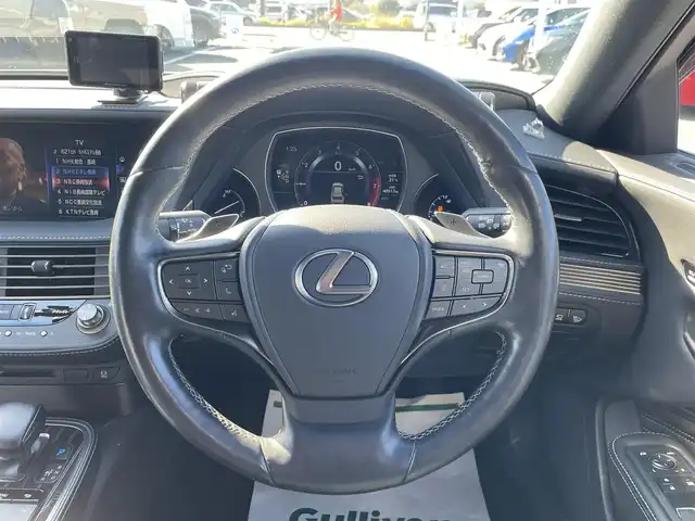レクサス ＬＳ 500h 長崎県 2019(令1)年 4.1万km ソニックシルバー 純正メーカーナビ/CD/DVD/BT/USB/フルセグTV/全方位カメラ/黒本革シート/前席パワーシート/前席メモリーシート/前席シートヒーター/前席エアーシート/衝突軽減システム/レーダークルーズコントロール/ドライブレコーダー/LEDヘッドライト/オートマチックハイビーム/ビルトインETC