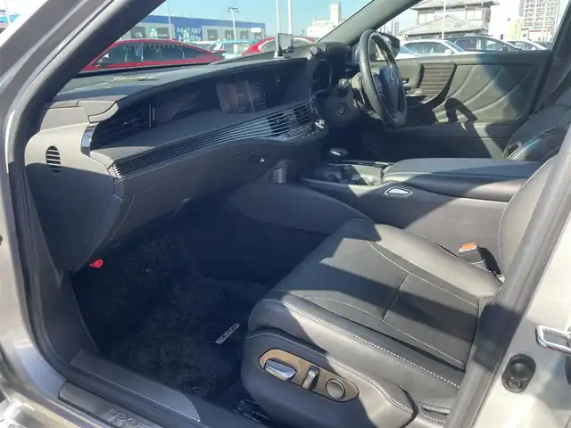レクサス ＬＳ 500h 長崎県 2019(令1)年 4.1万km ソニックシルバー 純正メーカーナビ/CD/DVD/BT/USB/フルセグTV/全方位カメラ/黒本革シート/前席パワーシート/前席メモリーシート/前席シートヒーター/前席エアーシート/衝突軽減システム/レーダークルーズコントロール/ドライブレコーダー/LEDヘッドライト/オートマチックハイビーム/ビルトインETC