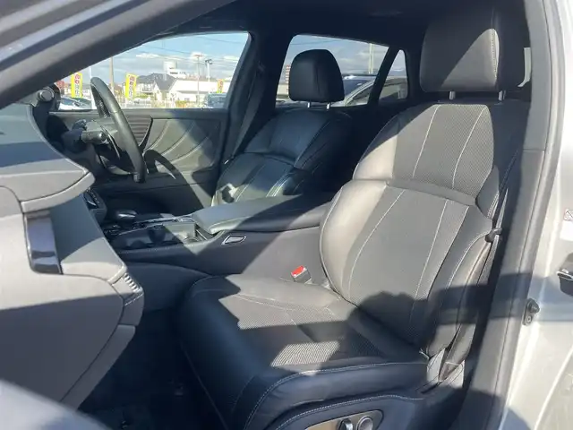 レクサス ＬＳ 500h 長崎県 2019(令1)年 4.1万km ソニックシルバー 純正メーカーナビ/CD/DVD/BT/USB/フルセグTV/全方位カメラ/黒本革シート/前席パワーシート/前席メモリーシート/前席シートヒーター/前席エアーシート/衝突軽減システム/レーダークルーズコントロール/ドライブレコーダー/LEDヘッドライト/オートマチックハイビーム/ビルトインETC