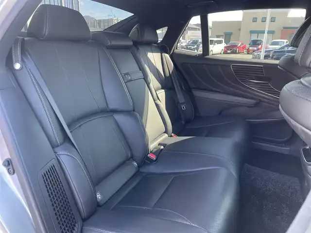 レクサス ＬＳ 500h 長崎県 2019(令1)年 4.1万km ソニックシルバー 純正メーカーナビ/CD/DVD/BT/USB/フルセグTV/全方位カメラ/黒本革シート/前席パワーシート/前席メモリーシート/前席シートヒーター/前席エアーシート/衝突軽減システム/レーダークルーズコントロール/ドライブレコーダー/LEDヘッドライト/オートマチックハイビーム/ビルトインETC