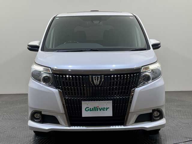 トヨタ エスクァイア Gi ブラックテーラード 愛媛県 2016(平28)年 7.7万km ホワイトパールクリスタルシャイン ツインムーンルーフ/リアオートエアコン//ＡＬＰＩＮＥ１１インチナビ/フルセグTV　Bluetooth DVD再生/両側電動スライドドア/ビルトインＥＴＣ/シートヒーター/クルーズコントロール/革巻きステアリング/ＬＥＤヘッドライト/オートマチックハイビーム