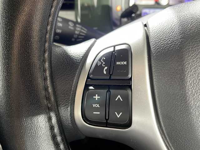 スズキ ハスラー G 沖縄県 2018(平30)年 3.7万km クールカーキPM 禁煙車　/ワンオーナー　/社外オーディオ[PVH-9300DVSZS]/（Ｂｌｕｅｔｏｏｔｈ　ＣＤ　ＤＶＤ）　/バックカメラ　/フロントバンパーガード　/マッドガード　/衝突被害軽減ブレーキ　/車線逸脱警報機能　/横滑り防止装置　/シートヒーター/ステアリングスイッチ/プッシュスタート/社外アルミホイール/純正ドアバイザー