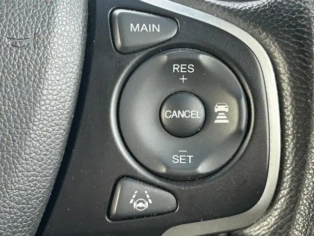 ホンダ ステップワゴン スパーダ ハイブリッド G EX ホンダセンシング 島根県 2017(平29)年 15.7万km 黒 登録時走行距離157745km/純正9インチナビ（BT/TV/CD/DVD/FM/AM）/クルーズコントロール/ドライブレコーダー（前のみ）/両側パワースライドドア/前席シートヒーター/コーナーセンサー（前後）/純正アルミホイール/純正フロアマット/LEDヘッドライト/プッシュスタート/衝突軽減装置/横滑り防止装置