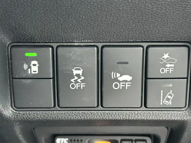 ホンダ ステップワゴン スパーダ ハイブリッド G EX ホンダセンシング 島根県 2017(平29)年 15.7万km 黒 登録時走行距離157745km/純正9インチナビ（BT/TV/CD/DVD/FM/AM）/クルーズコントロール/ドライブレコーダー（前のみ）/両側パワースライドドア/前席シートヒーター/コーナーセンサー（前後）/純正アルミホイール/純正フロアマット/LEDヘッドライト/プッシュスタート/衝突軽減装置/横滑り防止装置