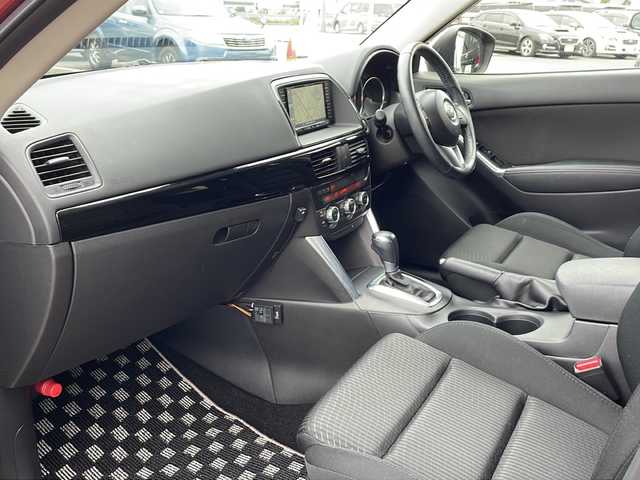 マツダ ＣＸ－５ XD 道東・釧路十勝 2014(平26)年 8.2万km ジールレッドマイカ ・４WD/・社外メモリーナビゲーション(CN-RE07D)/(CD/DVD/フルセグ/BT/SD/iPod)/・バックカメラ/・純正エンジンスターター/・社外ドライブレコーダー前後/・ETC/・クルーズコントロール/・リアビークルモニタリングシステム/・横滑り防止装置/・衝突軽減ブレーキ/・純正フロアマット/・社外AW１７インチ＋冬タイヤ/・純正AW夏タイヤ積込/・オートライト/・スマートキー/・プッシュスタート/・HIDヘッドライト/・フォグランプ/・ドアバイザー/・防眩ミラー/・保証書付き/・取説付き