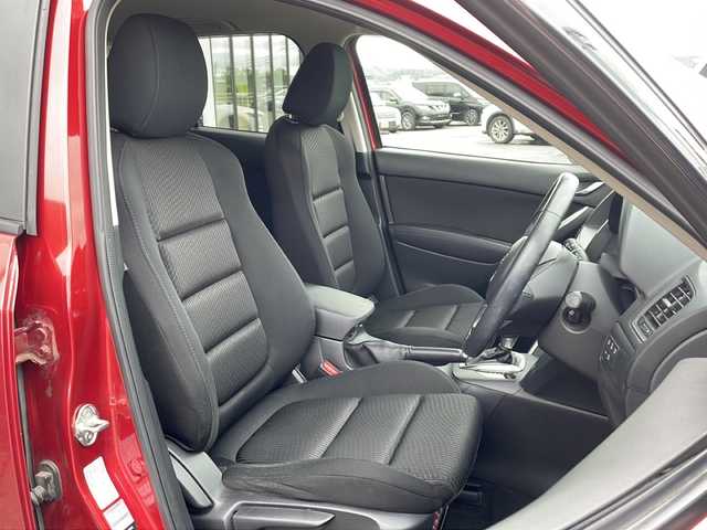 マツダ ＣＸ－５ XD 道東・釧路十勝 2014(平26)年 8.2万km ジールレッドマイカ ・４WD/・社外メモリーナビゲーション(CN-RE07D)/(CD/DVD/フルセグ/BT/SD/iPod)/・バックカメラ/・純正エンジンスターター/・社外ドライブレコーダー前後/・ETC/・クルーズコントロール/・リアビークルモニタリングシステム/・横滑り防止装置/・衝突軽減ブレーキ/・純正フロアマット/・社外AW１７インチ＋冬タイヤ/・純正AW夏タイヤ積込/・オートライト/・スマートキー/・プッシュスタート/・HIDヘッドライト/・フォグランプ/・ドアバイザー/・防眩ミラー/・保証書付き/・取説付き