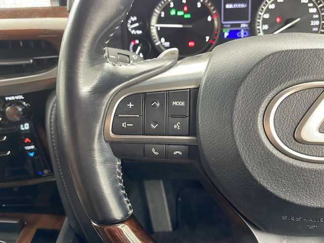 レクサス ＬＸ 570 道央・札幌 2017(平29)年 5.2万km ソニッククォーツ ・後期モデル/・モデリスタエアロ/・モデリスタマフラー/・純正21インチAW/・セーフティシステムプラス/・F・R席(シートヒーター&ベンチレーション）/・ステアリングヒーター/・ウッドコンビステアリング/・パワーバックゲート/・LEDヘッドライト/・HUD/・BSM/・クールボックス/・ビルトインETC(2.0)/・セミアニリン本革シート/・サンルーフ/・スマートキー/・12.3インチディスプレイ