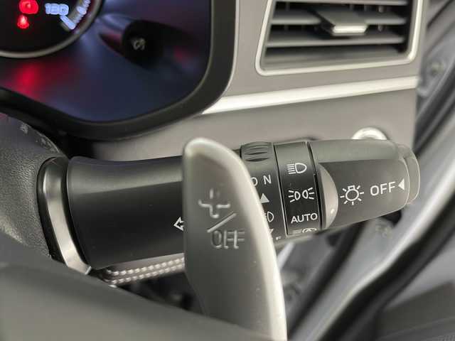 三菱 デリカＤ：５ シャモニー 長野県 2025(令7)年 0.1千km パールⅡ 4WD/届出済未使用車/アダプティブクルーズコントロール/レーンキープアシスト/車線逸脱警報/衝突軽減ブレーキ/ブラインドスポットモニター/両側パワースライドドア/パワーバックドア/ハーフレザーシート/前席シートヒーター/運転席パワーシート/ステアリングヒーター/パドルシフト/MTモード付AT/全方位カメラ/LEDヘッドライト/オートライト/オートマチックハイビーム/リアフォグランプ/電動格納ミラー/ウィンカーミラー/電動ホールド/オートホールド/純正18インチAW装着/プッシュスタート/スマートキー/スペアキー1本/取扱説明書/保証書