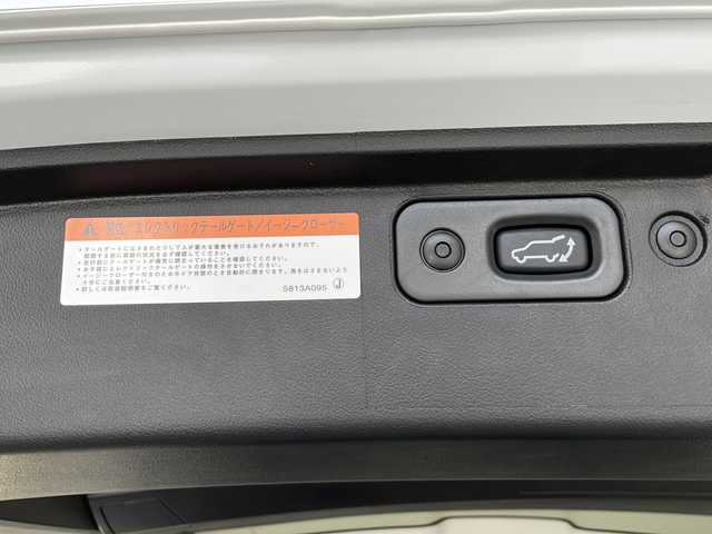 三菱 デリカＤ：５ シャモニー 長野県 2025(令7)年 0.1千km パールⅡ 4WD/届出済未使用車/アダプティブクルーズコントロール/レーンキープアシスト/車線逸脱警報/衝突軽減ブレーキ/ブラインドスポットモニター/両側パワースライドドア/パワーバックドア/ハーフレザーシート/前席シートヒーター/運転席パワーシート/ステアリングヒーター/パドルシフト/MTモード付AT/全方位カメラ/LEDヘッドライト/オートライト/オートマチックハイビーム/リアフォグランプ/電動格納ミラー/ウィンカーミラー/電動ホールド/オートホールド/純正18インチAW装着/プッシュスタート/スマートキー/スペアキー1本/取扱説明書/保証書