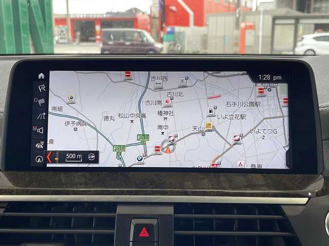 ＢＭＷ Ｘ３ xDrive20d Mスポーツ 愛媛県 2017(平29)年 6.1万km ファイトニックブルー ワンオーナー/純正メーカーナビ/・Bluetooth/・フルセグ/・CD/DVD/・全方位カメラ/・バックカメラ/ガラスルーフ/harman/Kardon/パワーバックドア/レーダークルーズコントロール/パワーシートD/N席/シートヒーターD/N席/オートホールド/コーナーセンサー/レーンアシスト/ルーフレール/パーキングアシスト/電動パーキング/置型充電器/プッシュスタート/MTモード/USB端子