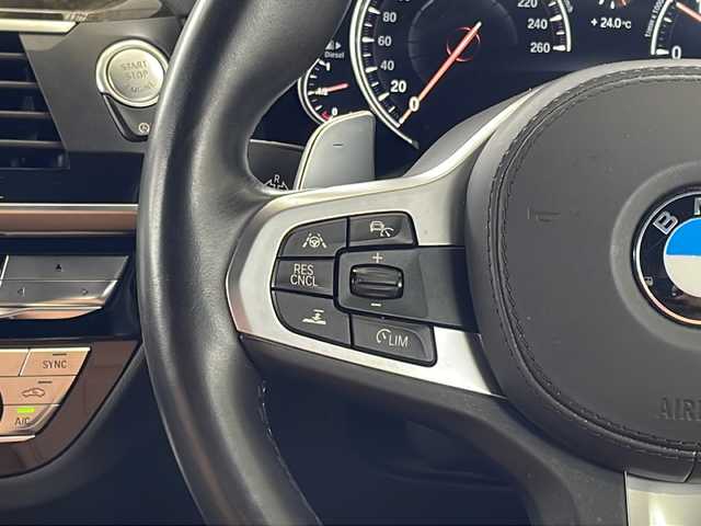 ＢＭＷ Ｘ３ xDrive20d Mスポーツ 愛媛県 2017(平29)年 6.1万km ファイトニックブルー ワンオーナー/純正メーカーナビ/・Bluetooth/・フルセグ/・CD/DVD/・全方位カメラ/・バックカメラ/ガラスルーフ/harman/Kardon/パワーバックドア/レーダークルーズコントロール/パワーシートD/N席/シートヒーターD/N席/オートホールド/コーナーセンサー/レーンアシスト/ルーフレール/パーキングアシスト/電動パーキング/置型充電器/プッシュスタート/MTモード/USB端子