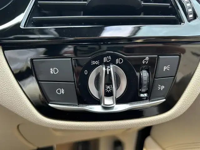 ＢＭＷ ５３０ｉ ツーリング Mスポーツ 滋賀県 2017(平29)年 4.4万km サファイアブラックP サンルーフ/ベージュ革シート／シートヒーター/アダプティブＬＥＤヘッドライト/インテリジェントセーフティ/ＡＣＣ/ＬＫＡ/ＢＳＭ/ドライブレコーダー/１９インチＡＷ/HDDナビ/フルセグテレビ/アイドリングストップ