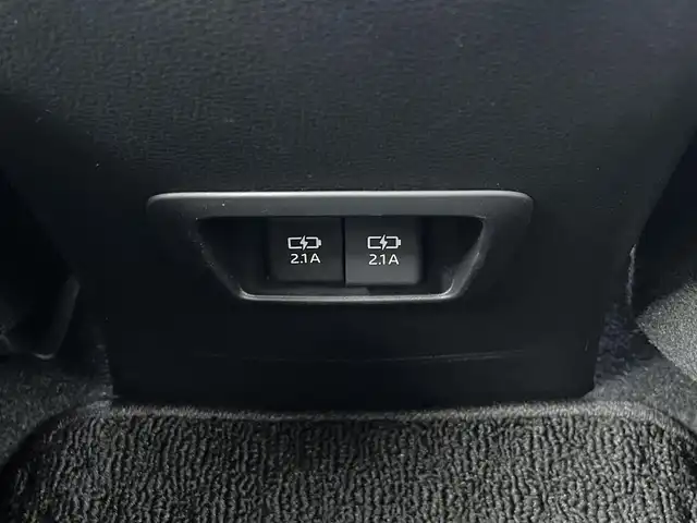 トヨタ カローラ クロス ハイブリッド Z 愛媛県 2023(令5)年 1.7万km スパークリングブラックパールクリスタルシャイン アラウンドビューモニター/純正ナビ/Bluetooth/フルセグTV/ETC/レーダークルーズコントロール/レーンキープアシストシステム/ブラインドスポットモニター/プリクラッシュセーフティ/パワーバックドア/ハーフレザーシート/D＋N席シートヒーター/D席パワーシート/LEDヘッドライト/オートライト/オートマチックハイビーム/フォグランプ/純正フロアマット/ドアバイザー/純正18インチアルミホイール/プッシュスタート/スマートキー