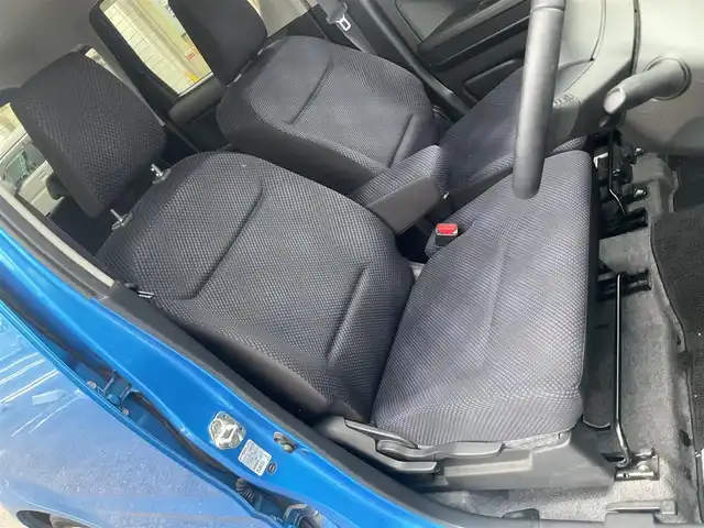 スズキ ワゴンＲ HYBRID FZ 滋賀県 2018(平30)年 2.4万km ブリスクブルーM 車検9年1月まで/純正メモリナビ/　フルセグテレビ　AppieCarplay対応/　Bluetooth対応　DVD再生機能/全方位モニター付き/ヘッドアップディスプレイ/純正LEDヘッドライト/純正14インチアルミホイール/運転席シートヒーター/保証書/取扱説明書