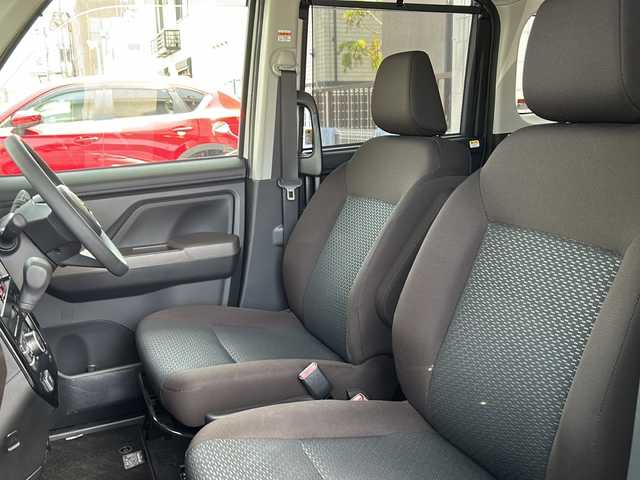 トヨタ ルーミー G 京都府 2022(令4)年 0.2万km パールホワイトⅢ ワンオーナー車/純正SDナビ/・Bluetooth Audio/・CD/・ワンセグTV/・USB/バックカメラ/パノラミックビューモニター/アイドリングストップ/前後ドライブレコーダー/スマートアシスト/・衝突警報機能/・衝突回避支援ブレーキ機能/・ブレーキ制御付誤発進抑制機能/・車線逸脱警報機能/・路側逸脱警報機能/・ふらつき警報/・先行車発進お知らせ機能/・クリアランスソナー/・AHB/・ADB/シートヒーター(D＋N席)/両側パワースライドドア/ステアリングスイッチ/電動格納ウィンカーミラー/リアサンシェード/オートリトラクタブルミラー/純正フロアマット/純正ドアバイザー/取扱説明書/ナビ取扱説明書/保証書/スマートキースペア