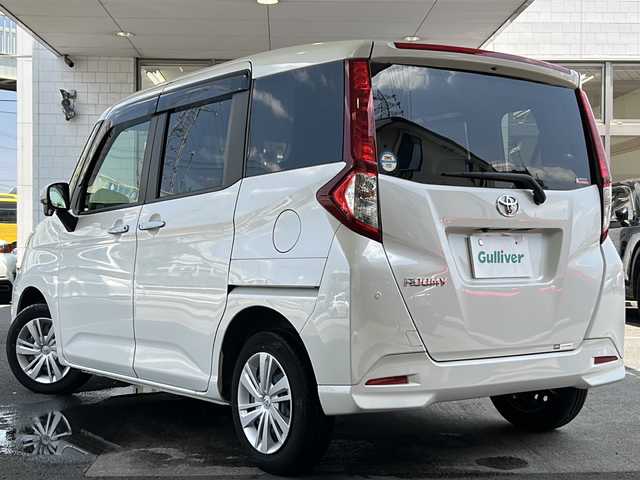 トヨタ ルーミー G 京都府 2022(令4)年 0.2万km パールホワイトⅢ ワンオーナー車/純正SDナビ/・Bluetooth Audio/・CD/・ワンセグTV/・USB/バックカメラ/パノラミックビューモニター/アイドリングストップ/前後ドライブレコーダー/スマートアシスト/・衝突警報機能/・衝突回避支援ブレーキ機能/・ブレーキ制御付誤発進抑制機能/・車線逸脱警報機能/・路側逸脱警報機能/・ふらつき警報/・先行車発進お知らせ機能/・クリアランスソナー/・AHB/・ADB/シートヒーター(D＋N席)/両側パワースライドドア/ステアリングスイッチ/電動格納ウィンカーミラー/リアサンシェード/オートリトラクタブルミラー/純正フロアマット/純正ドアバイザー/取扱説明書/ナビ取扱説明書/保証書/スマートキースペア