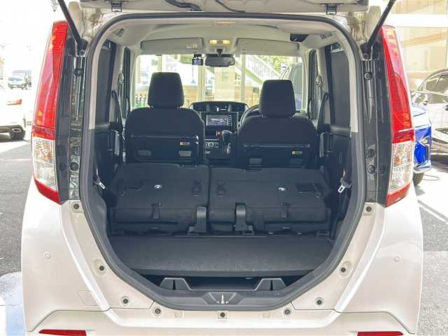 トヨタ ルーミー G 京都府 2022(令4)年 0.2万km パールホワイトⅢ ワンオーナー車/純正SDナビ/・Bluetooth Audio/・CD/・ワンセグTV/・USB/バックカメラ/パノラミックビューモニター/アイドリングストップ/前後ドライブレコーダー/スマートアシスト/・衝突警報機能/・衝突回避支援ブレーキ機能/・ブレーキ制御付誤発進抑制機能/・車線逸脱警報機能/・路側逸脱警報機能/・ふらつき警報/・先行車発進お知らせ機能/・クリアランスソナー/・AHB/・ADB/シートヒーター(D＋N席)/両側パワースライドドア/ステアリングスイッチ/電動格納ウィンカーミラー/リアサンシェード/オートリトラクタブルミラー/純正フロアマット/純正ドアバイザー/取扱説明書/ナビ取扱説明書/保証書/スマートキースペア