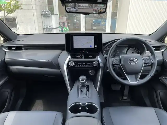 トヨタ ハリアー G 石川県 2024(令6)年 0.9万km ブラック 純正ディスプレイオーディオ/フルセグTV/ナビ/Bカメラ/LEDヘッドライト/ビルトインETC/パワーバックドア/デジタルミラー/トヨタセーフティセンス/レーダークルーズ/純正アルミホイール/スマートキー/プッシュスタート/電動ミラー/ハーフレザーシート/オートライト/オートエアコン/保証書