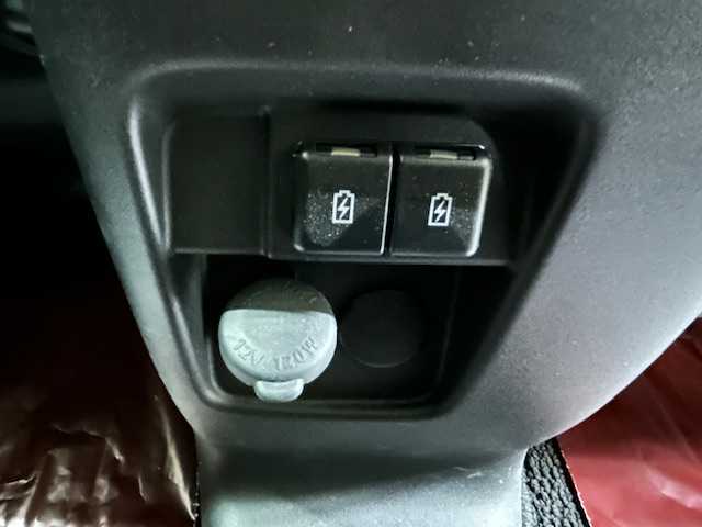 スズキ スペーシア ギア HYBRID XZターボ 道央・札幌 2022(令4)年 4.5万km クールカーキパールメタリック/ガンメタリック2トーン 【2509034538】/４ＷＤ　/ターボ　/デュアルカメラブレーキサポート　/社外ナビ　/フルセグＴＶ　/社外１４インチアルミホイール　/両側電動スライドドア　/前席シートヒーター　/プッシュスタート　/ＬＥＤヘッドライト　/フォグＬＥＤ