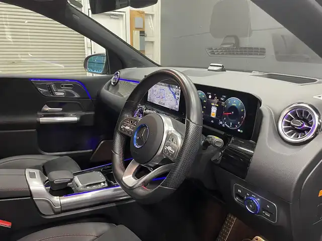 メルセデス・ベンツ Ｂ１８０ AMGライン 群馬県 2022(令4)年 2.3万km 青 アドバンスドパッケージ/アンビエントライト/純正HDDナビ/18インチAW/フルセグTV/スマートキー/パワーシート/シートヒーター/ハーフレザーシート/電動リヤゲート/レーダーセーフティパッケージ