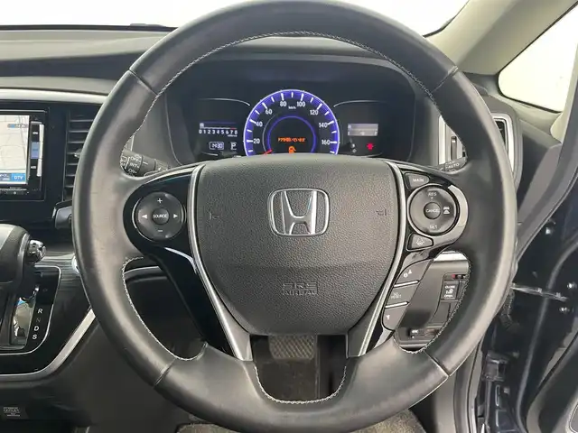 ホンダ オデッセイ アブソルート 20thアニバーサリー 富山県 2015(平27)年 5.3万km プレミアムヴィーナスブラックP 純正ナビ（AM/FM/DVD/BT/フルセグ）/バックカメラ/ドライブレコーダー/ETC/ハーフレザーシート/D席パワーシート/衝突被害軽減システム/レーダークルーズコントロール/レーンキープアシスト/横滑り防止装置/アイドリングストップ/純正アルミホイール/純正フロアマット/オートLEDライト/フォグライト/革巻きステアリング/ステアリングスイッチ/パドルシフト/スマートキー/スペアキー