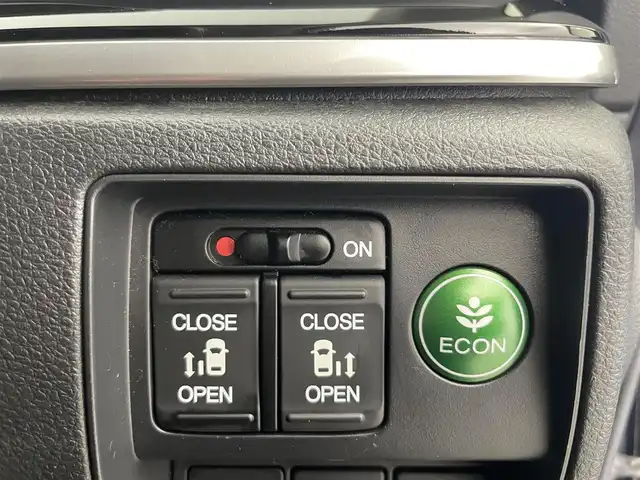 ホンダ オデッセイ アブソルート 20thアニバーサリー 富山県 2015(平27)年 5.3万km プレミアムヴィーナスブラックP 純正ナビ（AM/FM/DVD/BT/フルセグ）/バックカメラ/ドライブレコーダー/ETC/ハーフレザーシート/D席パワーシート/衝突被害軽減システム/レーダークルーズコントロール/レーンキープアシスト/横滑り防止装置/アイドリングストップ/純正アルミホイール/純正フロアマット/オートLEDライト/フォグライト/革巻きステアリング/ステアリングスイッチ/パドルシフト/スマートキー/スペアキー