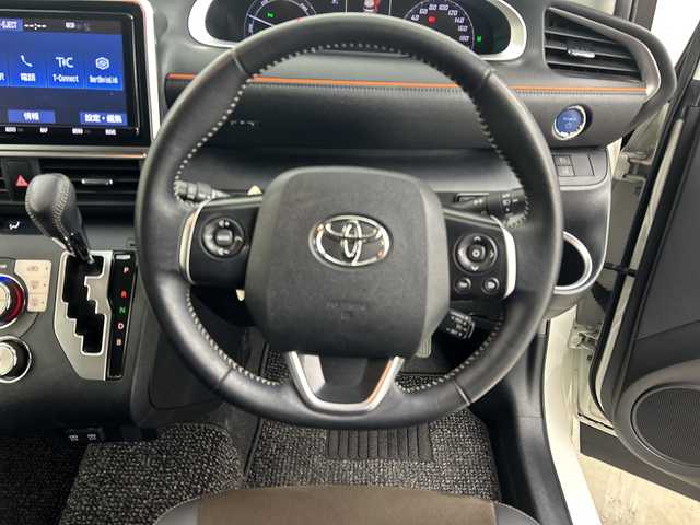 トヨタ シエンタ ハイブリッド G クエロ 鹿児島県 2021(令3)年 3.8万km ホワイトパールクリスタルシャイン 純正SDナビ/（AM/FM/CD/DVD/Bluetooth/フルセグ）/バックカメラ/モデリスタエアロ/Toyota Safety Sense/・プリクラッシュセーフティ/・レーンディパーチャーアラート/・オートマチックハイビーム/・先行車発進告知機能/・インテリジェントクリアランスソナー/ドライブレコーダー/ビルトインETC/両側パワースライドドア/ステアリングリモコン/LEDヘッドライト/フォグライト/スマートキー