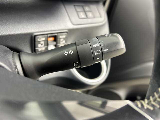 トヨタ シエンタ ハイブリッド G クエロ 鹿児島県 2021(令3)年 3.8万km ホワイトパールクリスタルシャイン 純正SDナビ/（AM/FM/CD/DVD/Bluetooth/フルセグ）/バックカメラ/モデリスタエアロ/Toyota Safety Sense/・プリクラッシュセーフティ/・レーンディパーチャーアラート/・オートマチックハイビーム/・先行車発進告知機能/・インテリジェントクリアランスソナー/ドライブレコーダー/ビルトインETC/両側パワースライドドア/ステアリングリモコン/LEDヘッドライト/フォグライト/スマートキー