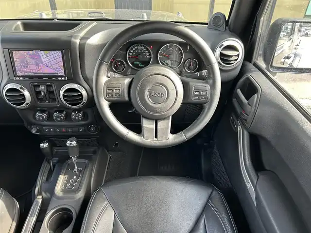 クライスラー・ジープ ジープ ラングラー アンリミテッド サハラ 石川県 2014(平26)年 5.8万km 黒 黒革シート/シートヒーター/カロッツェリアナビ/フルセグTV/バックカメラ/サイドカメラ/ALPINEスピーカー/クルーズコントロール/ヒルディセントコントロール/トランスファーレバー/オートライト