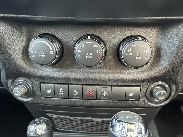 クライスラー・ジープ ジープ ラングラー アンリミテッド サハラ 石川県 2014(平26)年 5.8万km 黒 黒革シート/シートヒーター/カロッツェリアナビ/フルセグTV/バックカメラ/サイドカメラ/ALPINEスピーカー/クルーズコントロール/ヒルディセントコントロール/トランスファーレバー/オートライト