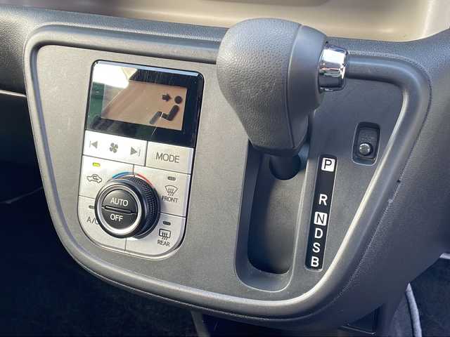 トヨタ パッソ モーダ　Gパッケージ 徳島県 2016(平28)年 3.2万km パールホワイトⅢ 純正7型SDナビ　NSCD-W66/（ラジオ/フルセグ/CD/SD/BT/AUX）/バックカメラ/ビルトインETC/後方コーナーセンサー/LEDヘッドライト/純正14インチアルミホイール/アイドリングストップ/オートライト/純正フロアマット/スペアキー/スマートキー/ステアリングリモコン/純正ドアバイザー/レーンキープアシスト