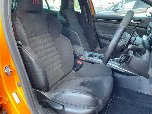 ルノー メガーヌ 埼玉県 2022(令4)年 2.2万km オレンジ ワンオーナー /カロッツェリアナビ /フルセグTV /AppleCarPlay /OZレーシング19インチAW /ACC /バックカメラ /LEDヘッドライト /シートヒーター /ドライブレコーダー /ETC