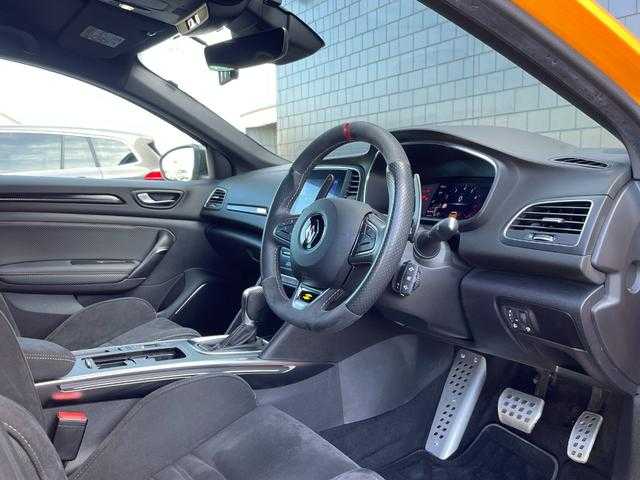 ルノー メガーヌ 埼玉県 2022(令4)年 2.2万km オレンジ ワンオーナー /カロッツェリアナビ /フルセグTV /AppleCarPlay /OZレーシング19インチAW /ACC /バックカメラ /LEDヘッドライト /シートヒーター /ドライブレコーダー /ETC