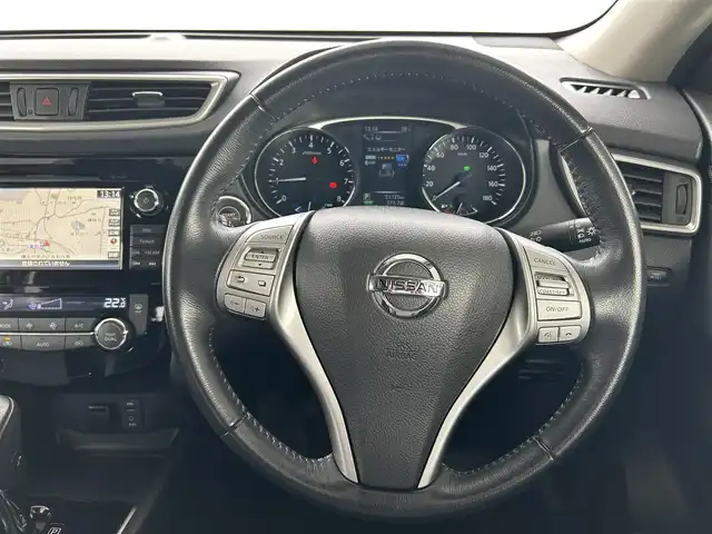 日産 エクストレイル ハイブリッド 20X エマージェンシーブレーキ 神奈川県 2015(平27)年 5.2万km ブリリアントシルバー 純正SDナビ/　Bluetooth/CD/DVD/USB/AUX/フルセグTV/アラウンドビューモニター/バックカメラ/ルーフレール/衝突被害軽減システム/横滑り防止装置/ダウンヒルアシストコントロール/クリアランスソナー/クルーズコントロール/LEDヘッドライト/オートライト/パワーテールゲート/前後ドライブレコーダー/ビルトインETC/運転性・助手席シートヒーター/純正17インチAW/純正フロアマット/スペアキー/取扱説明書/保証書