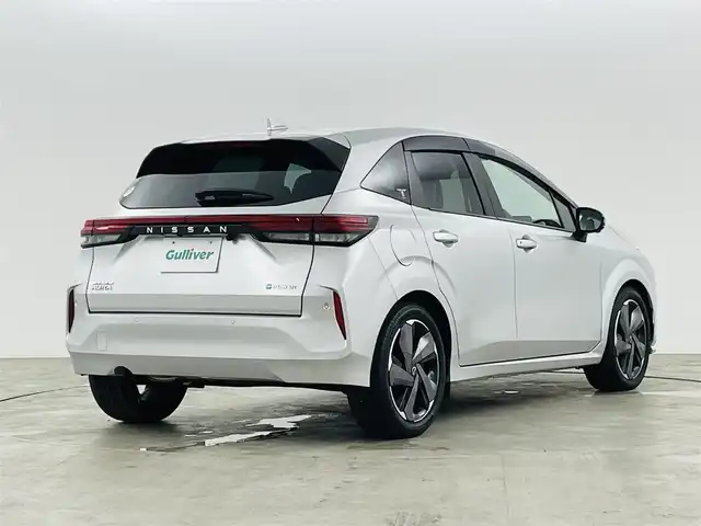 日産 オーラ G 福島県 2023(令5)年 2万km ブリリアントシルバー ワンオーナー/純正ナビ/（AM/FM/BT/HDMI)/プロパイロット/・アダプティブクルーズコントロール/・車線逸脱警報/・レーンアシスト/・ブラインドスポットモニター/・クリアランスソナー/フルセグTV/ETC2.0/アラウンドビューモニター/デジタルインナーミラー/ドライブレコーダー/ブラインドスポットモニター/LEDヘッドライト/・フォグランプ/ウィンカードアミラー/BOSEサウンド/純正17インチAW/ハーフレザーシート/スマートキー/・スペアキー/ドアバイザー/純正フロアマット/取説/・保証書