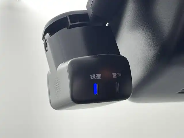 日産 オーラ G 福島県 2023(令5)年 2万km ブリリアントシルバー ワンオーナー/純正ナビ/（AM/FM/BT/HDMI)/プロパイロット/・アダプティブクルーズコントロール/・車線逸脱警報/・レーンアシスト/・ブラインドスポットモニター/・クリアランスソナー/フルセグTV/ETC2.0/アラウンドビューモニター/デジタルインナーミラー/ドライブレコーダー/ブラインドスポットモニター/LEDヘッドライト/・フォグランプ/ウィンカードアミラー/BOSEサウンド/純正17インチAW/ハーフレザーシート/スマートキー/・スペアキー/ドアバイザー/純正フロアマット/取説/・保証書