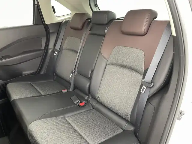 日産 オーラ G 福島県 2023(令5)年 2万km ブリリアントシルバー ワンオーナー/純正ナビ/（AM/FM/BT/HDMI)/プロパイロット/・アダプティブクルーズコントロール/・車線逸脱警報/・レーンアシスト/・ブラインドスポットモニター/・クリアランスソナー/フルセグTV/ETC2.0/アラウンドビューモニター/デジタルインナーミラー/ドライブレコーダー/ブラインドスポットモニター/LEDヘッドライト/・フォグランプ/ウィンカードアミラー/BOSEサウンド/純正17インチAW/ハーフレザーシート/スマートキー/・スペアキー/ドアバイザー/純正フロアマット/取説/・保証書