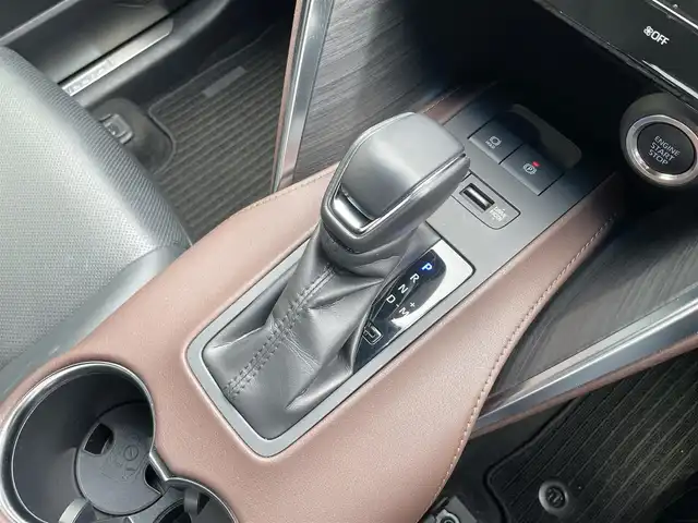 トヨタ ハリアー Z レザーパッケージ 栃木県 2020(令2)年 2.8万km ホワイトパールクリスタルシャイン ワンオーナー/黒レザーシート/JBLサウンド/レーダークルーズコントロール/プリクラッシュセーフティー/クリアランスソナー/LTA（レーントレーシングアシスト）/RSA（ロードサインアシスト）/BSM（ブラインドスポットモニター）/RCTA（リアクロストラフィックアラート）/純正ナビ/スマートキー/エンジンプッシュスタート/バックカメラ/パワーバックドア/ブレーキホールド/シートヒーター・シートベンチレーター/ハンドルヒーター/ドライブモード/ETC2.0/取扱説明書/保証書/スペアキー（スマートキー）