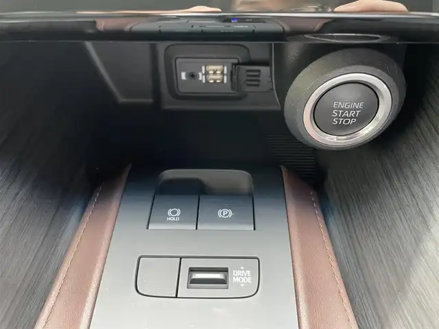 トヨタ ハリアー Z レザーパッケージ 栃木県 2020(令2)年 2.8万km ホワイトパールクリスタルシャイン ワンオーナー/黒レザーシート/JBLサウンド/レーダークルーズコントロール/プリクラッシュセーフティー/クリアランスソナー/LTA（レーントレーシングアシスト）/RSA（ロードサインアシスト）/BSM（ブラインドスポットモニター）/RCTA（リアクロストラフィックアラート）/純正ナビ/スマートキー/エンジンプッシュスタート/バックカメラ/パワーバックドア/ブレーキホールド/シートヒーター・シートベンチレーター/ハンドルヒーター/ドライブモード/ETC2.0/取扱説明書/保証書/スペアキー（スマートキー）