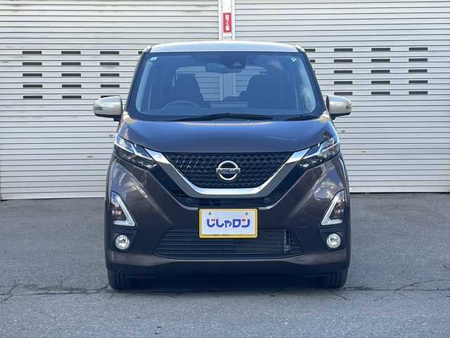 日産 デイズ HWS X プロパイロットED 道央・札幌 2019(令1)年 8万km フローズンバニラパール/アッシュブラウンM (株)IDOMが運営する【じしゃロン札幌店】の自社ローン専用車両になりますこちらは現金またはオートローンご利用価格です。自社ローンご希望の方は別途その旨お申し付けください。/・4WD/・インテリジェント エマージェンシーブレーキ:/・インテリジェントFCW（前方衝突予測警報）/・インテリジェントLI（車線逸脱防止支援システム/・インテリジェントDA（ふらつき警報）/・純正ナビ  フルセグTV/BT/AM/FM/AUX/・全周囲カメラ/バックカメラ /・プロパイロット/・コーナーセンサー/・シートヒーター/・オートホールド/・ドライブレコーダー/・純正LEDライト/オートライト/・アイドリングストップ/・ETC