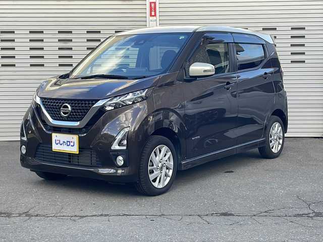 日産 デイズ HWS X プロパイロットED 道央・札幌 2019(令1)年 8万km フローズンバニラパール/アッシュブラウンM (株)IDOMが運営する【じしゃロン札幌店】の自社ローン専用車両になりますこちらは現金またはオートローンご利用価格です。自社ローンご希望の方は別途その旨お申し付けください。/・4WD/・インテリジェント エマージェンシーブレーキ:/・インテリジェントFCW（前方衝突予測警報）/・インテリジェントLI（車線逸脱防止支援システム/・インテリジェントDA（ふらつき警報）/・純正ナビ  フルセグTV/BT/AM/FM/AUX/・全周囲カメラ/バックカメラ /・プロパイロット/・コーナーセンサー/・シートヒーター/・オートホールド/・ドライブレコーダー/・純正LEDライト/オートライト/・アイドリングストップ/・ETC